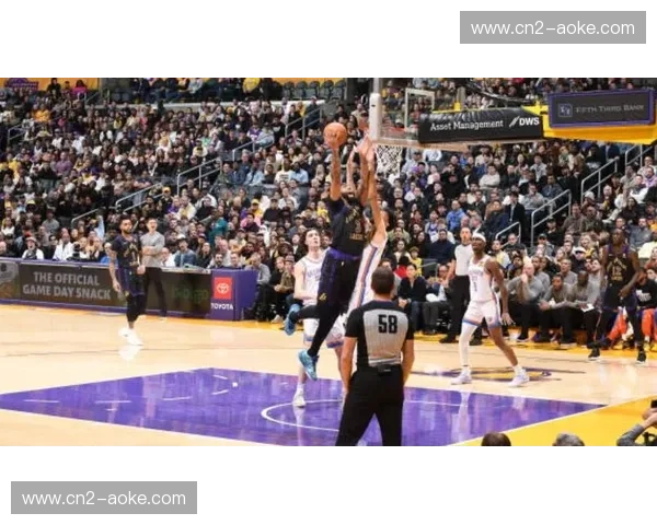 雷霆霍姆格伦成长显著 轮换体系中空间型五号位价值日益凸显